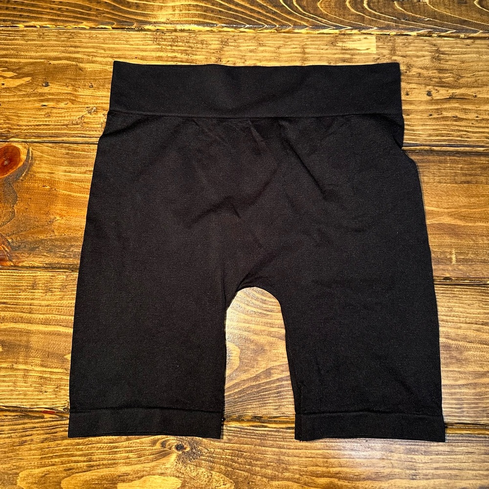 Free People Intimately Seamless Biker Short Womens M/L Black